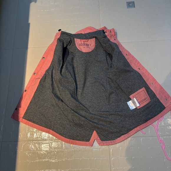 US 9-10 Gosoaky Ruffled Outproof Jacket - Picture 6 of 9